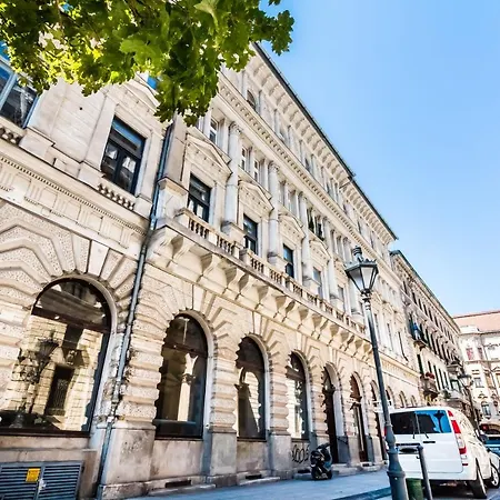 Centrum Lovely At The Opera Building Apartment *